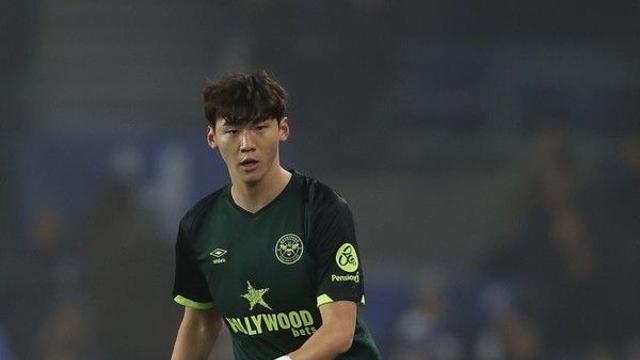 ‘아스널 상대로 패스 성공률 95%’ 김지수, 성공적인 ‘PL 두 번째 출장’ 달성!