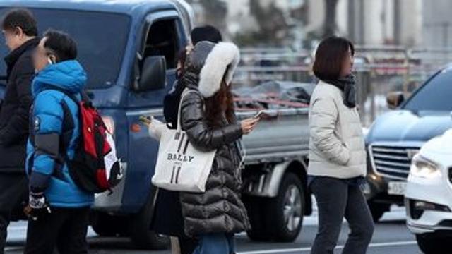 [오늘의 날씨] “목 건강 조심하세요”···일부 지역 건조특보 발효