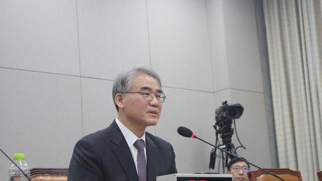 조한창 신임 헌법재판관 “헌법·법률·양심에 따라 재판할 것”