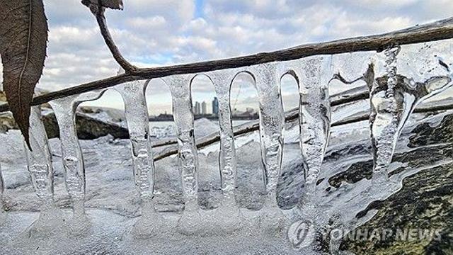 [날씨] 소한 하루 앞두고 동장군 기승…아침 최저기온 -12도