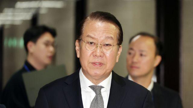 국민의힘, '尹 지킴이' 자처…권영세 