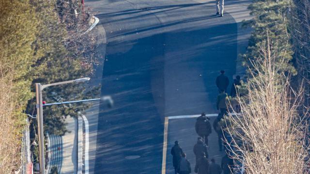 수방사 55경비단, 尹 관저 입주 때부터 경호…공수처와 대치