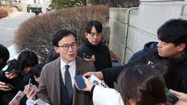 ‘尹 내란죄 뺀 탄핵’…민주 “헌재 탄핵 절차 흠집 내려 안간힘”