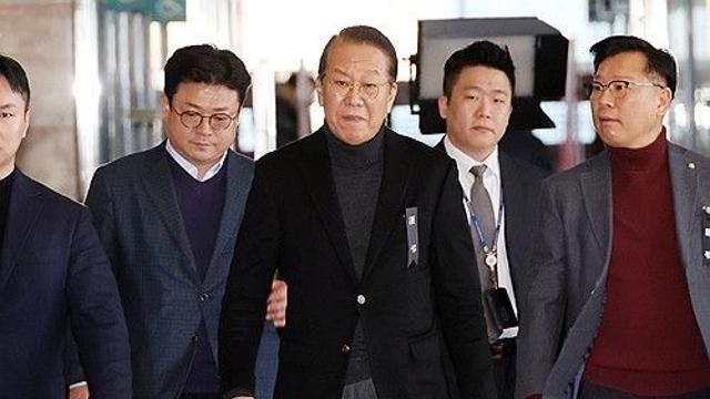 與, '민주당·공수처 규탄' 장외집회 검토…