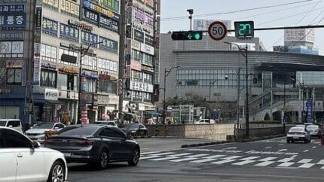 시범 도입 중인 신호등 근황..