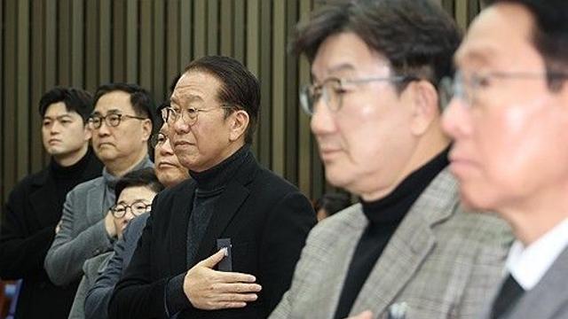 여야, 탄핵사유 '내란죄 철회'에 