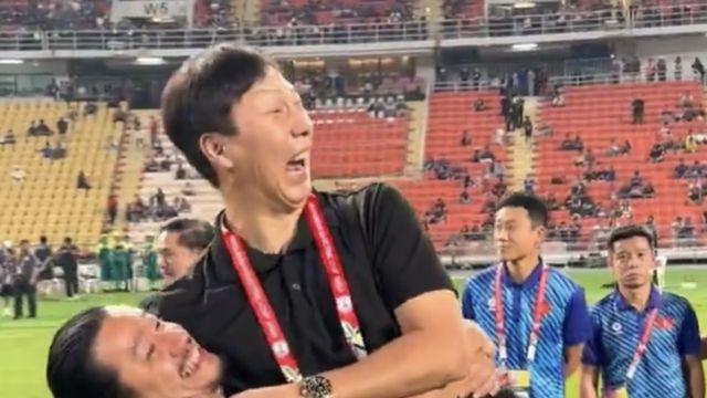 ‘우승 놓칠 뻔’ 김상식·이운재 항의까지…태국 비매너, 실력으로 이겨낸 베트남