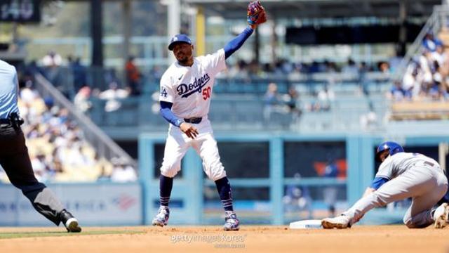 '유격수 베츠' 향한 의구심...김혜성 '생존 경쟁' 직결