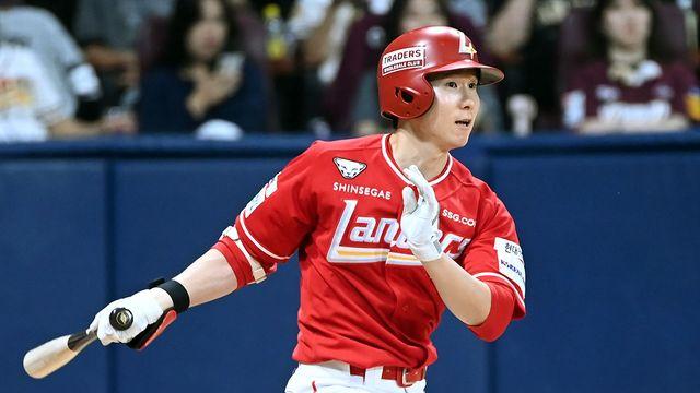 박성한 3.7억+조병현 350% 인상…SSG, 선수단 연봉 계약 완료 [공식발표]