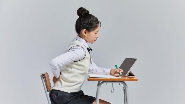 척추측만증, 10명 중 4명은 10대... 가족력 있다면 발생률 10배 ↑