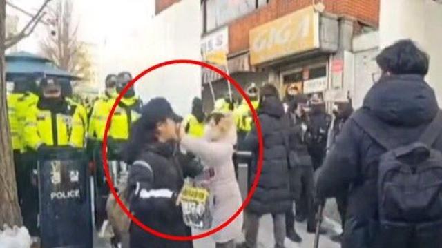 “탄핵 찬성 피켓 들었다고 뺨을”…피해 여성 “선처 없다”