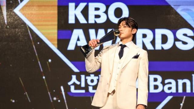 [이슈메이커] ‘더 영 킹(The Young King)’의 시대 도래하다