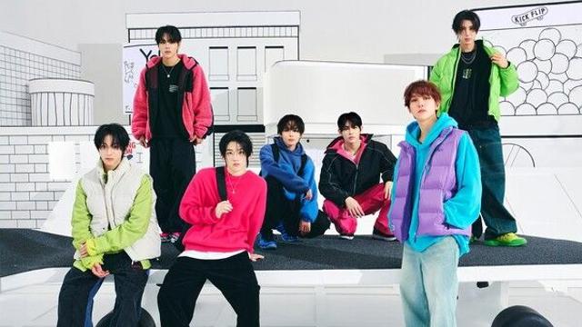 JYP 신인 보이그룹 킥플립, 그래미닷컴 선정 '2025 주목할 K팝 루키'