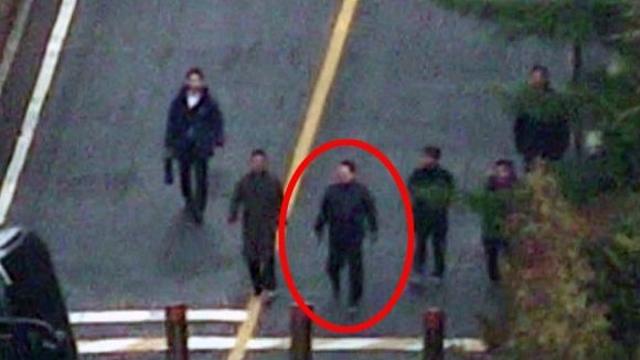 윤석열 대통령, 관저 내 포착…대통령실 