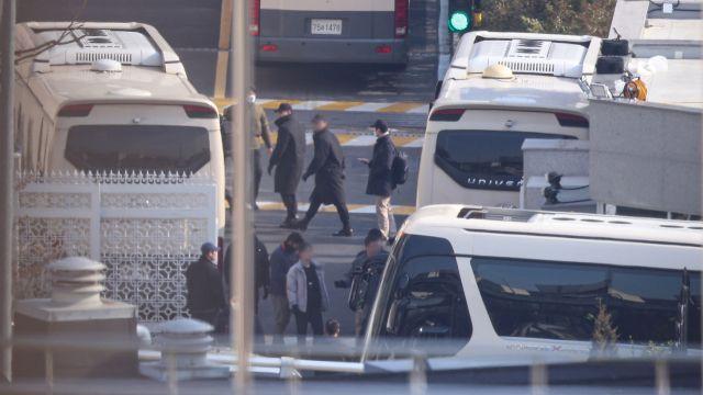 尹 영장집행 저지에 의무복무병 동원 논란…국방부, 55경비단 철수도 고려?