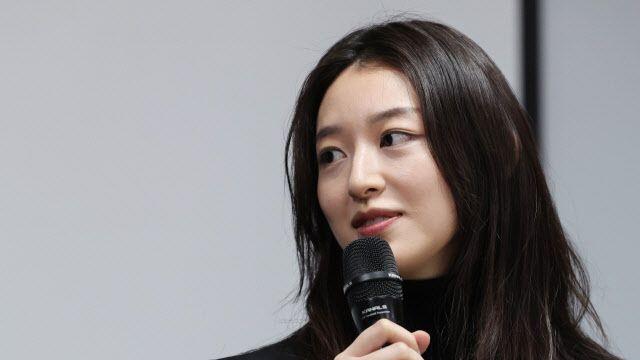 “정의는 살아있어”…모습 드러낸 정명석 성폭행 피해자