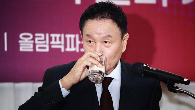 허정무 “23일 선거 통보 반대…선거운영위 사퇴해야”