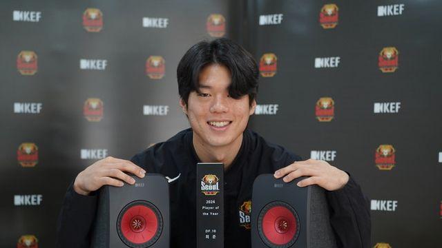 [오피셜] 최준, FC서울 팬들이 선정한 2024 ‘KEF 올해의 선수상' 수상!