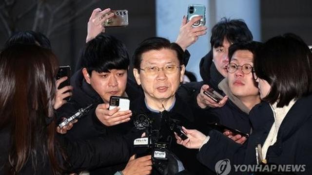 조사 도중 사직서 수리…경찰, 경호처장에 허 찔렸나(종합)