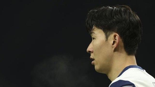 토트넘 손흥민, 유럽 진출 15년 만에 우승 한 풀까