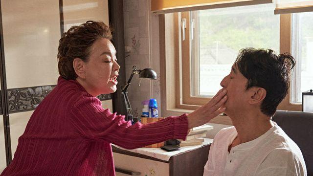 '귀신경찰' 故 김수미·신현준, 유쾌한 母子…새해 정겨운 웃음 예고