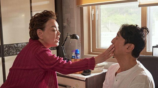 '귀신경찰' 故김수미, 신현준에 