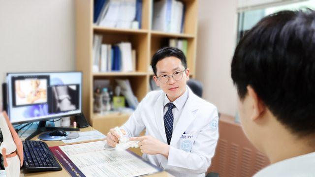 뼈 죽는 '이 질환' 젊어도 안심할 수 없는 고관절 건강