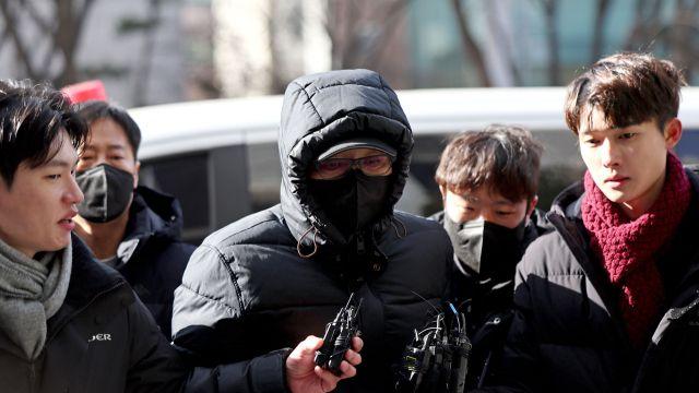 檢, 결국 '건진법사' 전성배 불구속 기소
