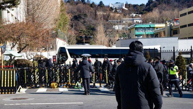 윤석열 대통령, 체포 둘러싼 갈등에…헌재 첫 변론도 불출석하기로