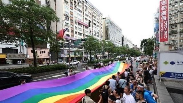 '亞 첫 동성결혼 허용' 대만, 이번엔 미성년자 성전환 수술 허가