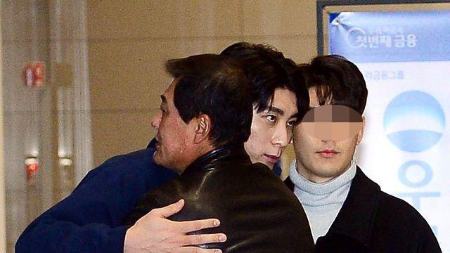 이정후, 아버지와 깊은 포옹~