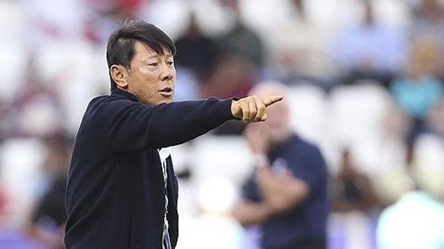 대충격! 클라위베르트, 오자마자 '신태용 리더십'에 폭언!…