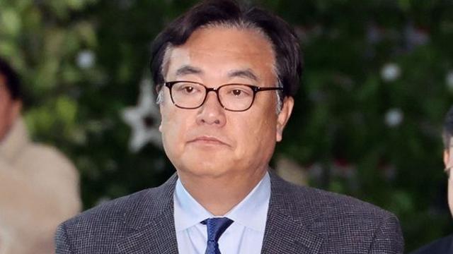 대통령 변호인단 “정진석 대국민 호소문, 상의한 내용 아냐”
