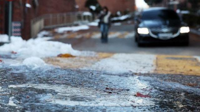 주중 ‘기습 한파’…녹은 눈 얼며 ‘블랙아이스’ 기승[내일날씨]