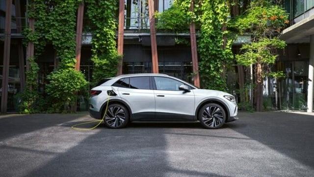 폭스바겐코리아, 2025년형 전기 SUV ID.4·ID.5 사전 계약 스타트