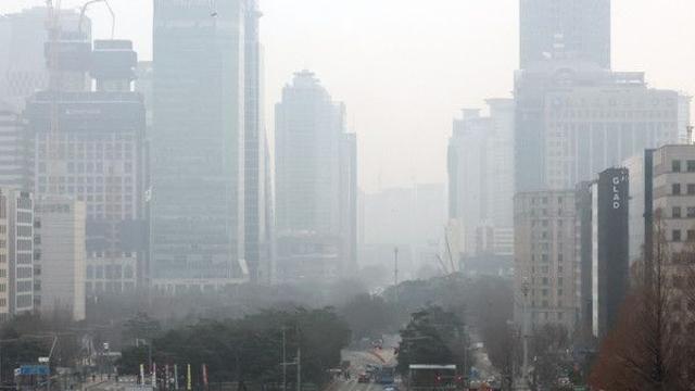 [오늘의 날씨] 중부지방 중심으로 눈·비 내려···수도권 미세먼지는 ‘나쁨’