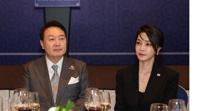 김건희, 해군 함정서 노래방 기기 불러 '유흥파티'...