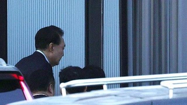 윤대통령, 오후 조사도 계속 진술거부…저녁 메뉴는 된장찌개