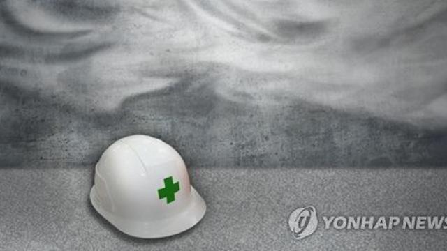 영암 대불산단서 지붕 보수하던 50대 작업자 추락