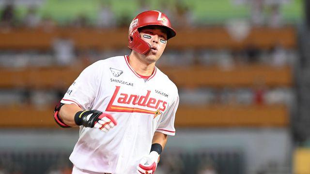 24홈런 치고도 웃지 못한 타자 있다…한유섬, '규정타석 타율 최하위' 아쉬움 만회할까