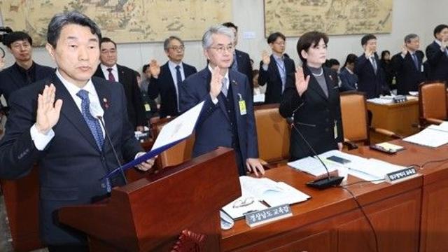 이주호, '딸 공동저자' 특혜 논란에 