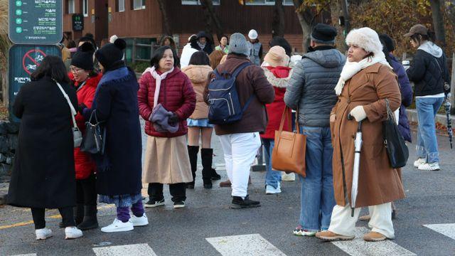 [내일 날씨] 기온 평년보다 따뜻하고 '흐림'… 경기 북부 비 또는 눈