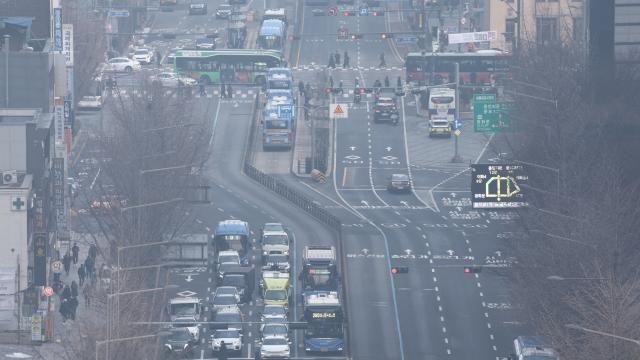 [내일날씨] 낮 최고 13도 '포근'…곳곳 미세먼지 주의