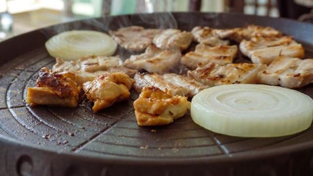 염증 막아주고 혈전 예방까지…고기 먹을 때 꼭 같이 먹어야 하는 채소