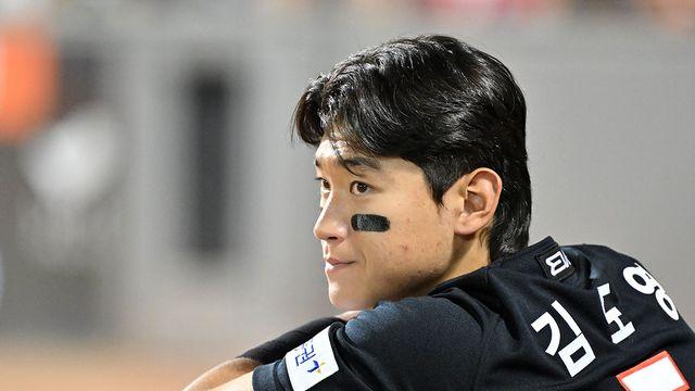 이정후 넘어 5억까지 간다?…'23일 LA행 비행기 예정' 김도영, 마지막 연봉 도장 찍었나