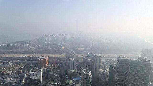 [날씨] 오늘 전국 대부분 미세먼지 '나쁨'…한낮 비교적 포근