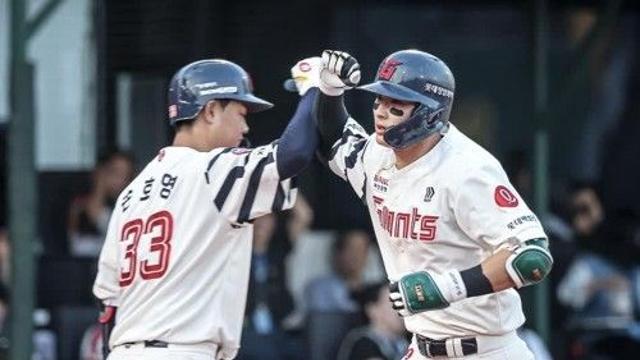 프로야구 롯데, 연봉 협상 완료…윤동희와 2억원에 도장