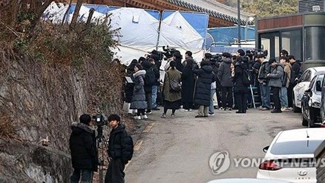 경찰, 안가 CCTV 압수수색 불발…경호처가 또 불응(종합2보)