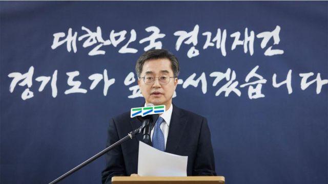 다보스 간 김동연…트럼프 취임식 갔다 '낙동강 오리알' 된 정치권