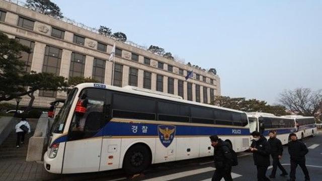 '尹출석' 헌재 경호 대비…